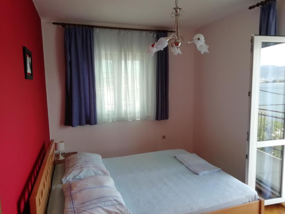 Apartmani Ante Трогир Екстериор снимка