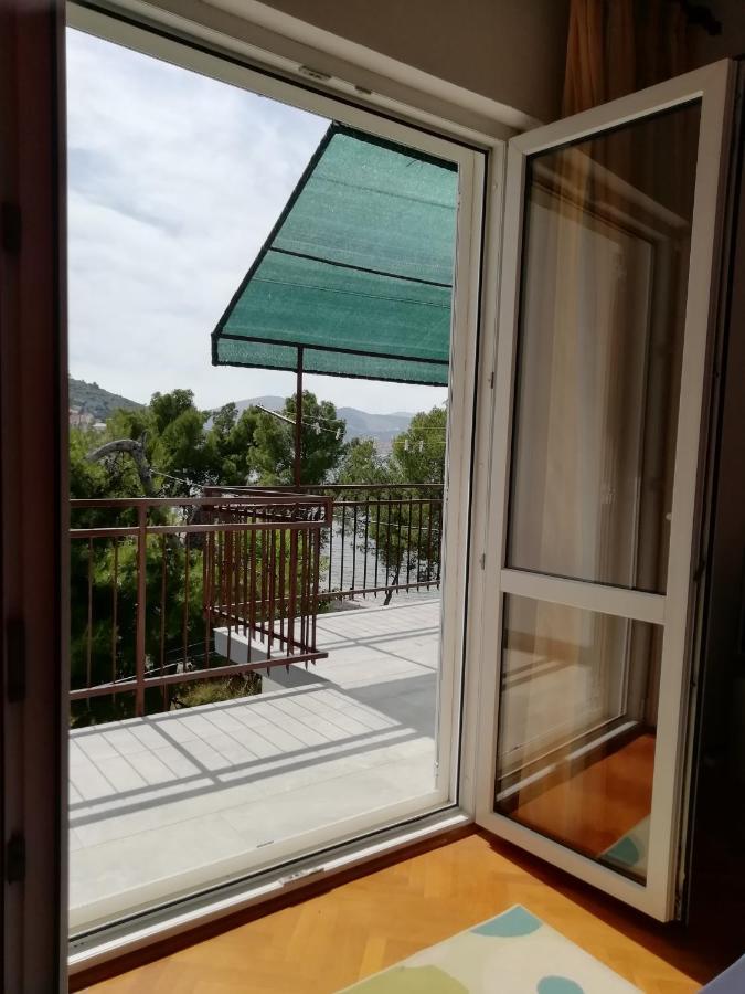 Apartmani Ante Трогир Екстериор снимка
