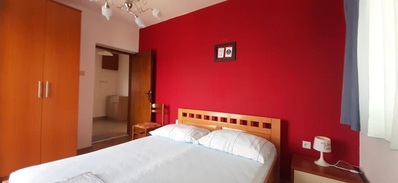 Apartmani Ante Трогир Екстериор снимка