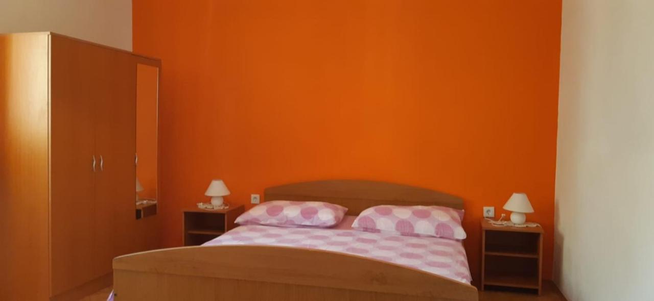 Apartmani Ante Трогир Екстериор снимка