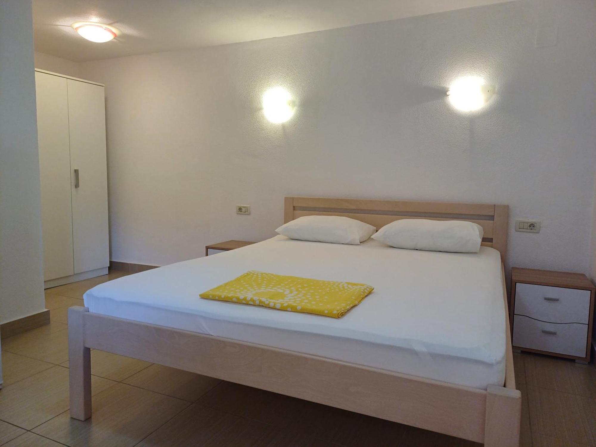 Apartmani Ante Трогир Екстериор снимка