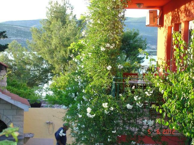 Apartmani Ante Трогир Екстериор снимка