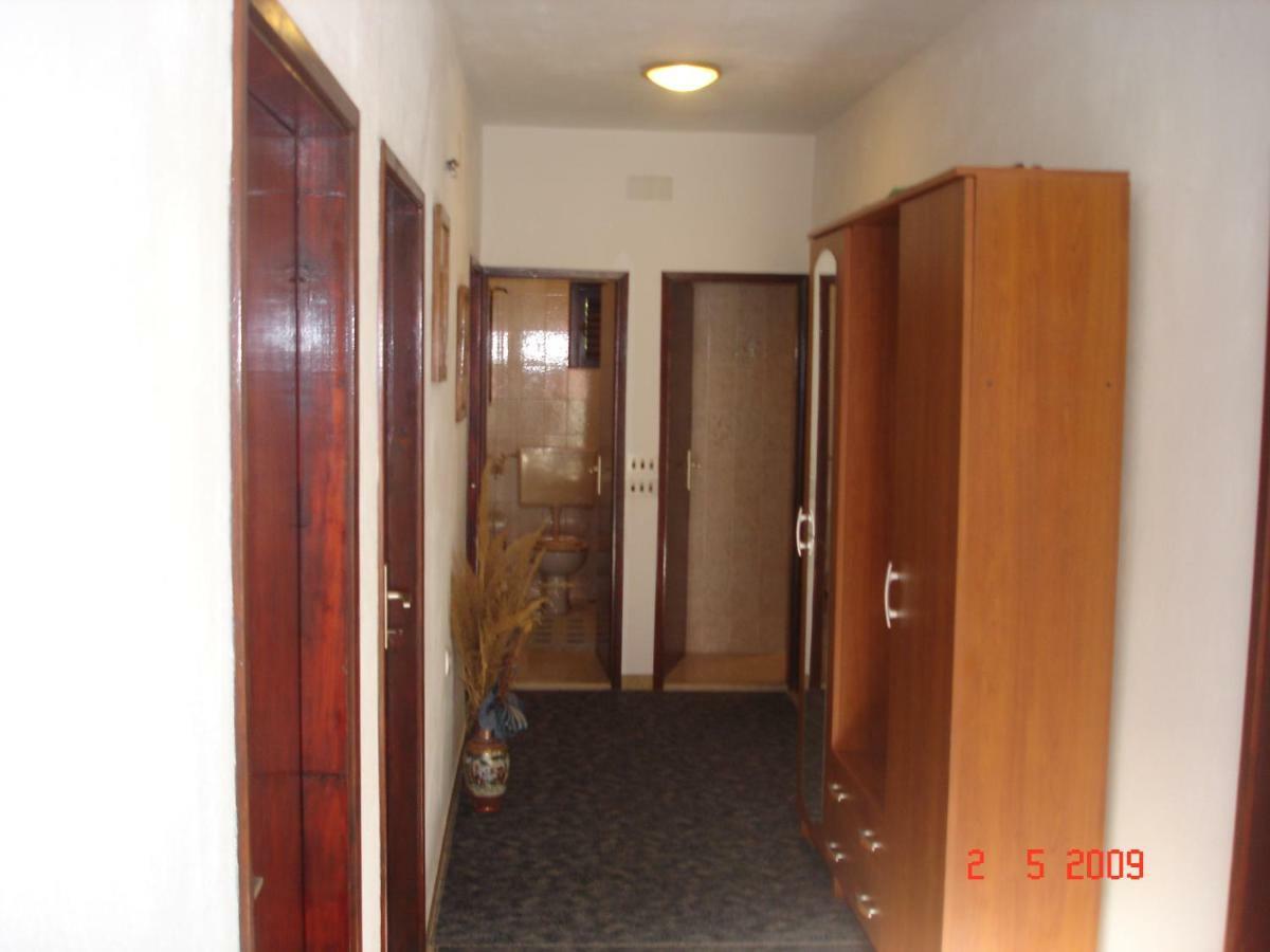 Apartmani Ante Трогир Екстериор снимка